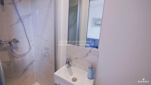 Louer Appartement 32 m2 Courbevoie