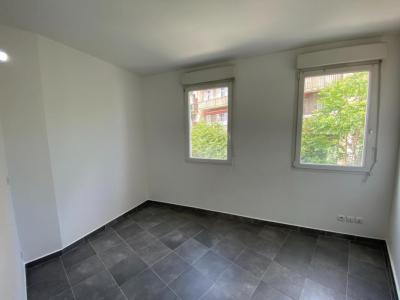 Louer Appartement Marseille-6eme-arrondissement 984 euros