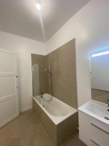 Louer Appartement Paris-17eme-arrondissement 2000 euros