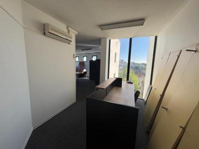 Louer Commerce 86 m2 Avignon