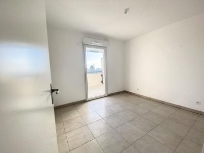 Louer Appartement  Bouches du Rhone