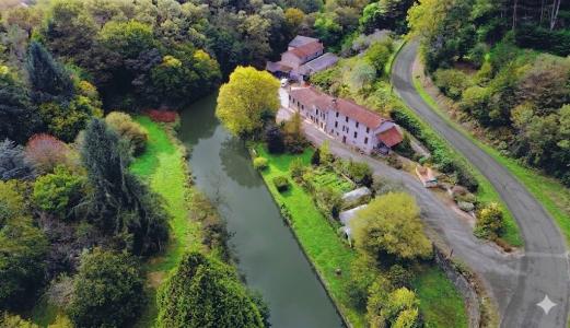 For sale Rochechouart 15 rooms 240 m2 Haute vienne (87600) photo 0