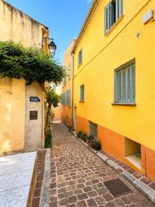 For sale Hyeres 8 rooms 180 m2 Var (83400) photo 0
