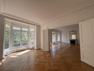 For rent Paris-17eme-arrondissement 7 rooms 204 m2 Paris (75017) photo 0