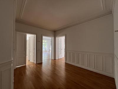 Louer Appartement Paris-17eme-arrondissement 7160 euros