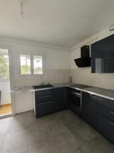 Louer Appartement 72 m2 Vitrolles