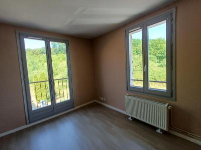 Louer Appartement 79 m2 Saint-loup-sur-semouse