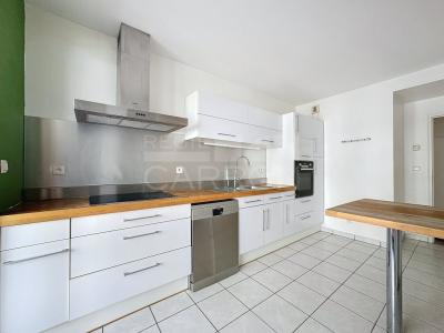 Louer Appartement Lyon-6eme-arrondissement 2524 euros
