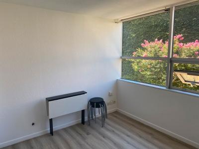 For rent Bordeaux 1 room 19 m2 Gironde (33300) photo 0