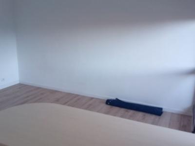 For rent Bordeaux 1 room 21 m2 Gironde (33200) photo 2