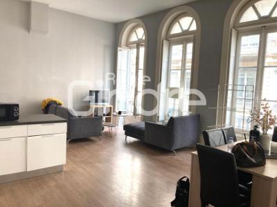 For rent Lyon-1er-arrondissement 3 rooms 74 m2 Rhone (69001) photo 0