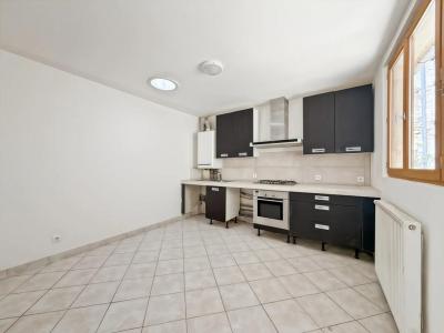 For sale Montfort-l'amaury 2 rooms 42 m2 Yvelines (78490) photo 2
