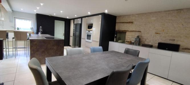 For sale Neuville-de-poitou 5 rooms 188 m2 Vienne (86170) photo 3