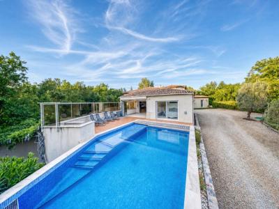 For sale Saint-maximin-la-sainte-baume 8 rooms 300 m2 Var (83470) photo 1