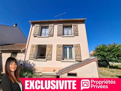For sale Roanne 4 rooms 69 m2 Loire (42300) photo 0