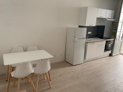 Louer Appartement Lyon-6eme-arrondissement 879 euros