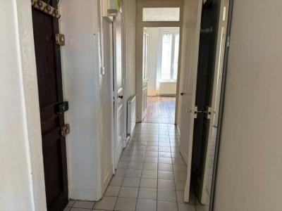 For rent Lyon-6eme-arrondissement 1 room 34 m2 Rhone (69006) photo 3