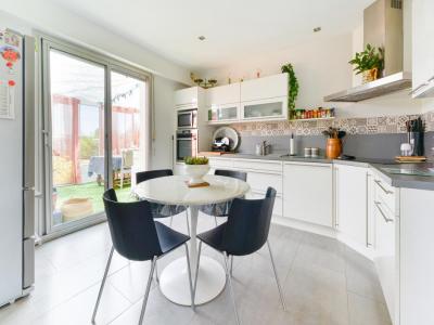 For sale Orvault 6 rooms 140 m2 Loire atlantique (44700) photo 3