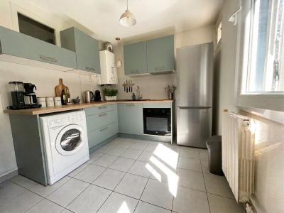 For sale Grenoble 3 rooms 48 m2 Isere (38100) photo 2