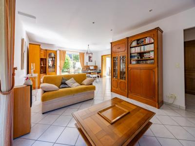 For sale Reze 6 rooms 156 m2 Loire atlantique (44400) photo 4