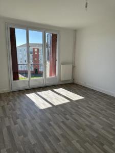 Annonce Location 4 pi�ces Appartement Commentry 03