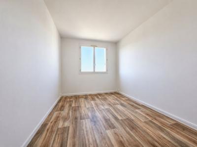 For rent CENTRE 3 rooms 56 m2 Yvelines (78200) photo 4
