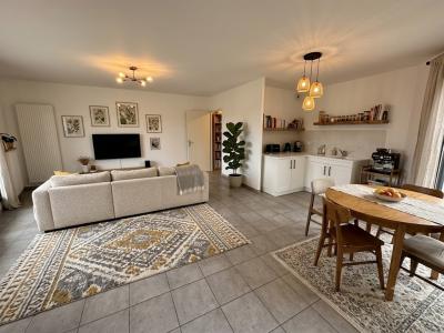 Louer Appartement 78 m2 Charly