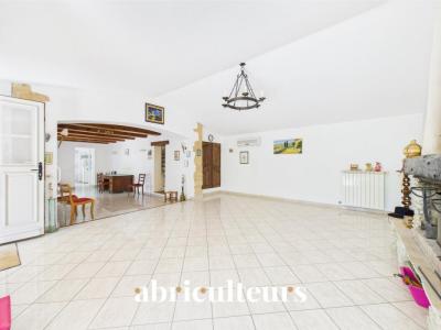 For sale Lambesc 6 rooms 155 m2 Bouches du Rhone (13410) photo 4