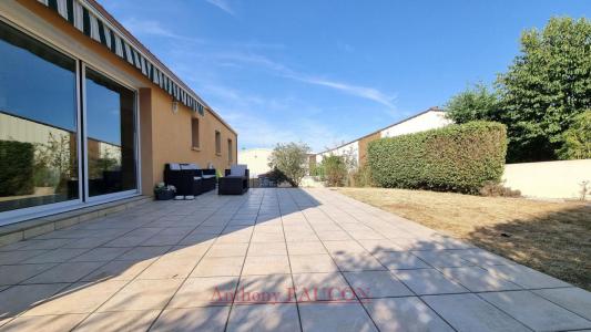 For sale Chaille-sous-les-ormeaux RIVES-DE-L-YON 6 rooms 122 m2 Vendee (85310) photo 1