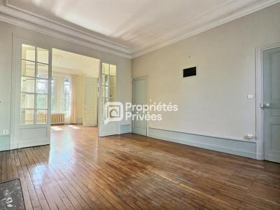 For rent Perigueux 8 rooms 236 m2 Dordogne (24000) photo 1