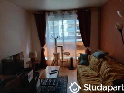 For rent Paris-18eme-arrondissement 2 rooms 48 m2 Paris (75018) photo 0