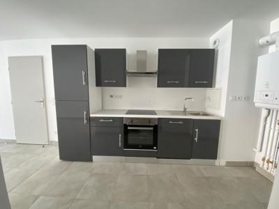 For rent Eyguieres 3 rooms 62 m2 Bouches du Rhone (13430) photo 1