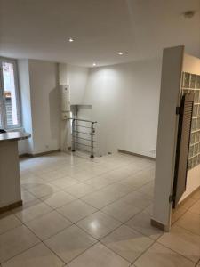 Annonce Vente Appartement Roquebrussanne 83