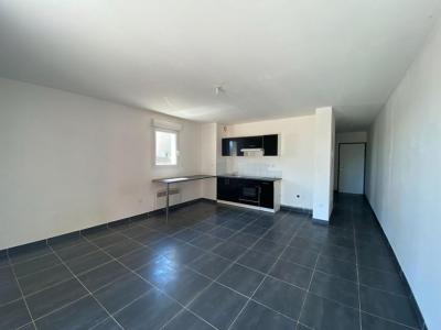 For rent Miramas 2 rooms 47 m2 Bouches du Rhone (13140) photo 1