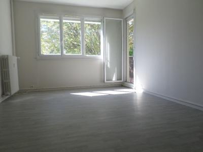 For rent Laroche-saint-cydroine 3 rooms 66 m2 Yonne (89400) photo 1