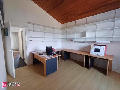 For sale Bessines 6 rooms 160 m2 Deux sevres (79000) photo 4