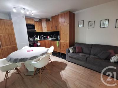 Louer Appartement 41 m2 Courbevoie