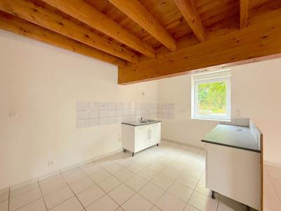 For rent Berson 4 rooms 85 m2 Gironde (33390) photo 2