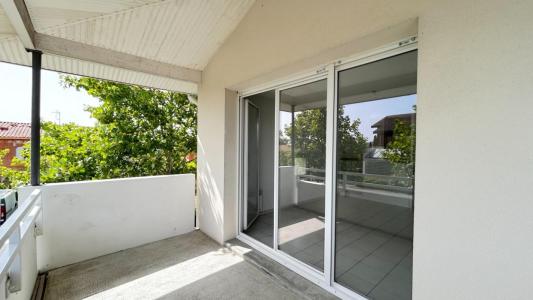 For rent Saint-andre-de-cubzac 2 rooms 39 m2 Gironde (33240) photo 4