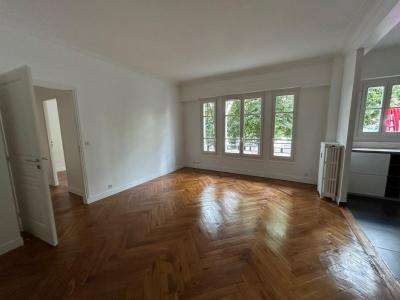 For rent Paris-17eme-arrondissement 3 rooms 67 m2 Paris (75017) photo 0