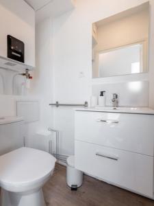 For rent Capinghem LILLE 1 room 10 m2 Nord (59160) photo 4