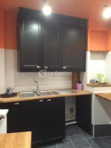 Louer Appartement 80 m2 Paris-18eme-arrondissement