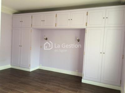 Louer Appartement Paris-18eme-arrondissement 2163 euros