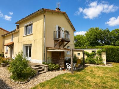 For sale Aigre 5 rooms 126 m2 Charente (16140) photo 0