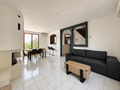 For sale Saint-germain-des-pres 6 rooms 137 m2 Loiret (45220) photo 2