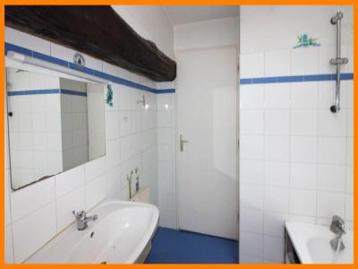 For sale CENTRE VILLE 5 rooms 70 m2 Ain (01120) photo 4