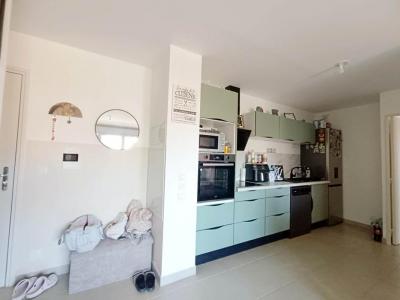For sale Miramas 3 rooms 65 m2 Bouches du Rhone (13140) photo 3
