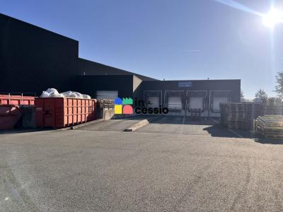 Louer Commerce 8000 m2 Neuville-sur-sarthe