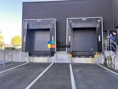 Acheter Commerce Neuville-sur-sarthe 6136000 euros