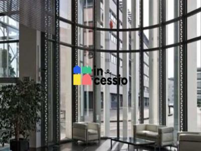 Louer Bureau 749 m2 Mans